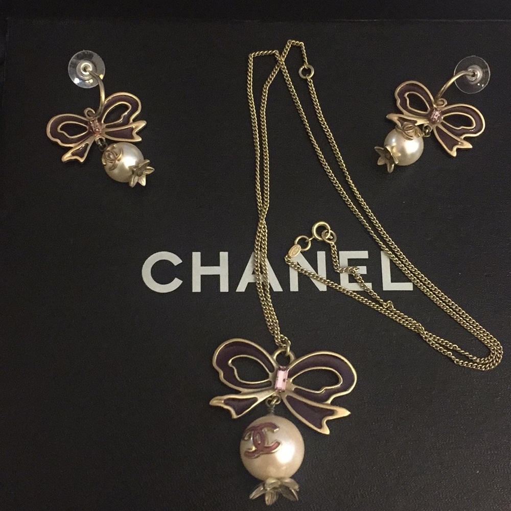 Chanel Ribbon and Pearl Necklace and Earrings Set